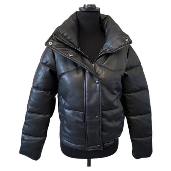 New SEBBY Nordstrom Women's Black Short Faux Leather Puffer Jacket Size XS - Picture 4 of 8
